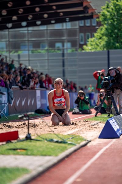 Sophie Weissenberg (TSV Bayer 04 Leverkusen) beim Weitsprung am 08.05.2022 beim Stadtwerke Ratingen Mehrkampf-Meeting 2022 in Ratingen